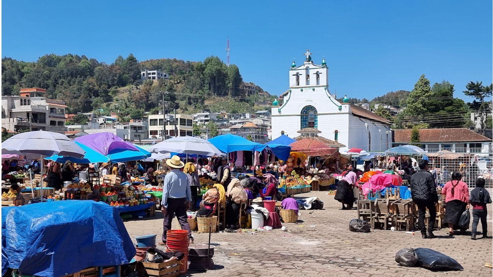 san juan chomula on market day san cristobal