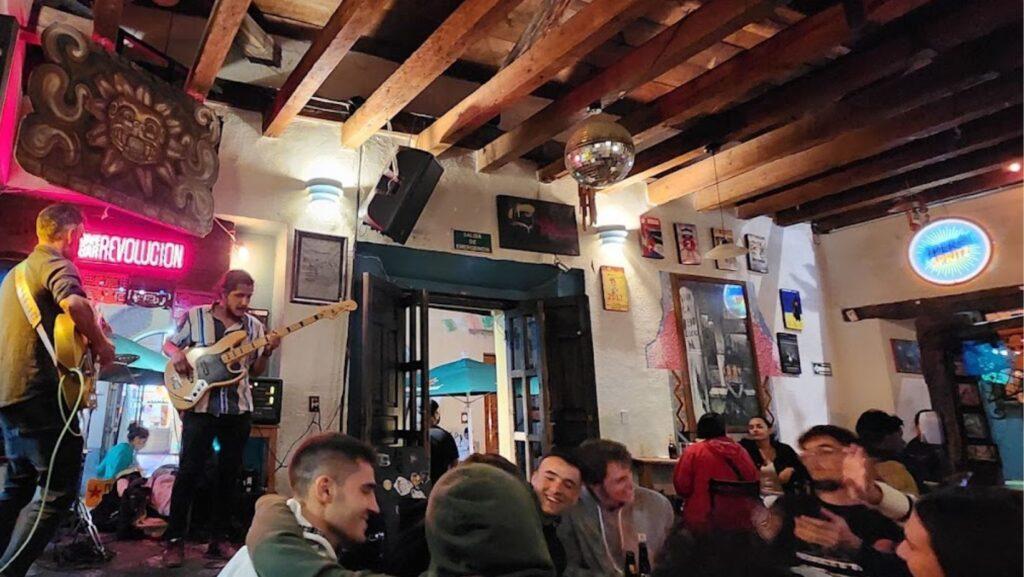 revolucion, a bar with live music in san cristobal de las casas
