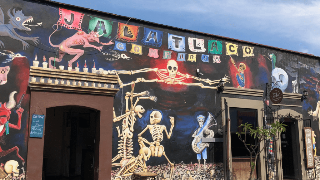 street art in barrio de jalatlaco, oaxaca