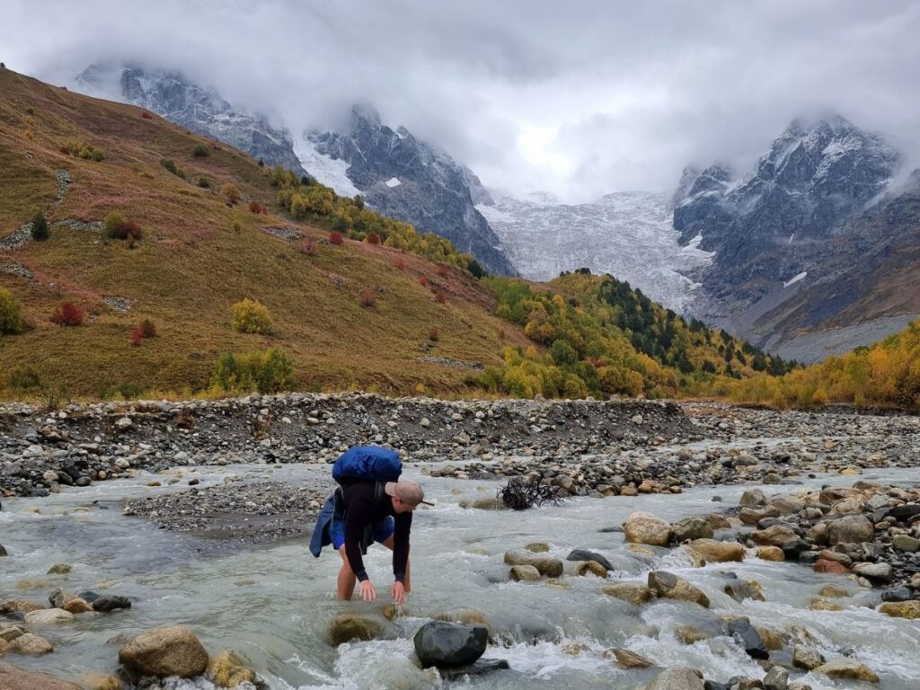 marius crossing the river near adishi