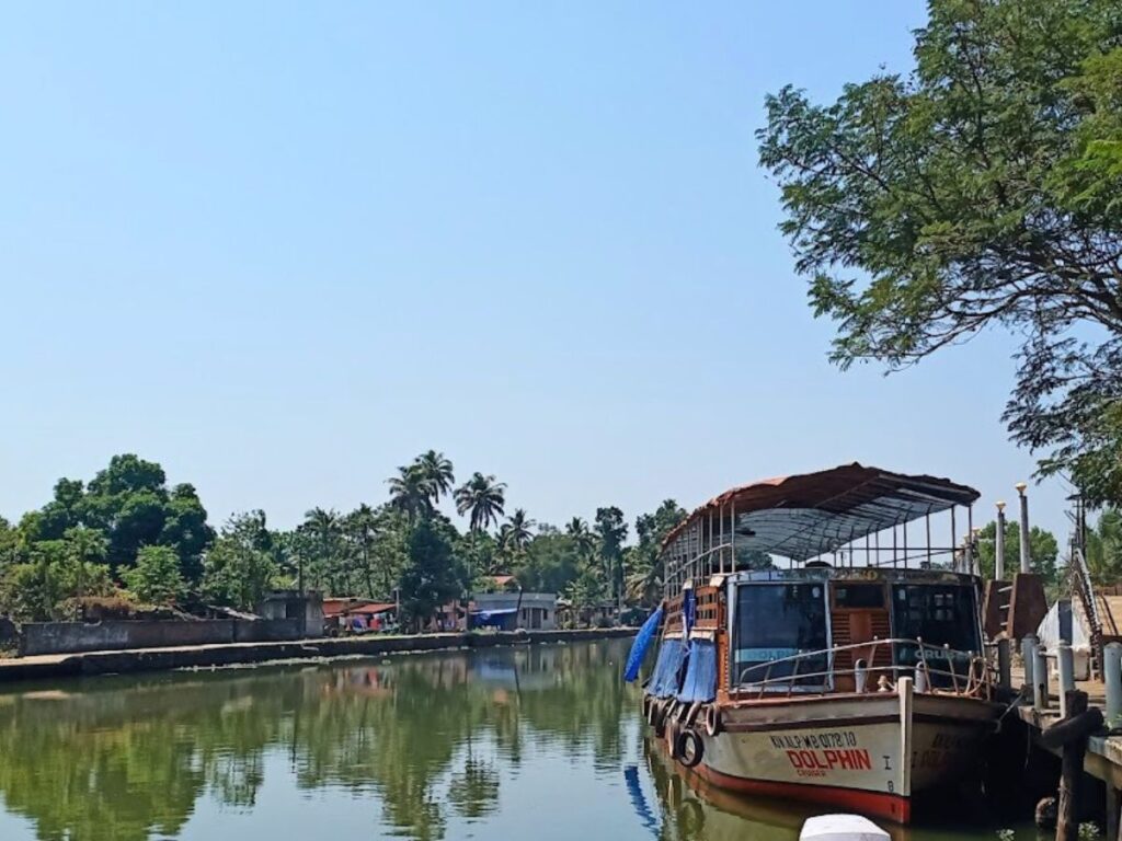 Kottayam boat jetty, government boat to alleppey, Kerala