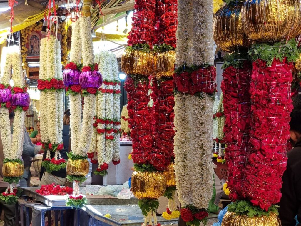 Flower stall at Devaraja Market, Mysore