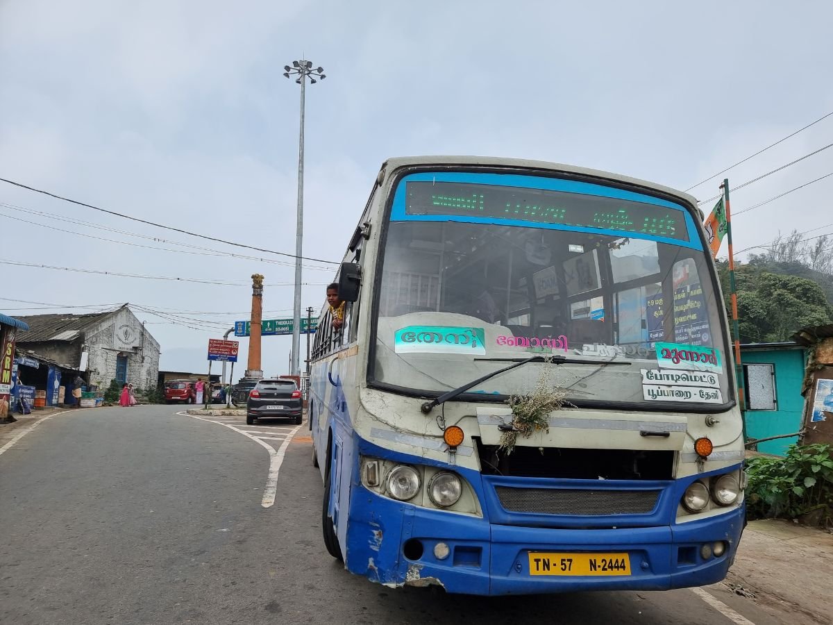 KSRTC public bus from Kochi to Munnar